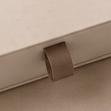 Mocha ribbon pull on the SleepSilk box.